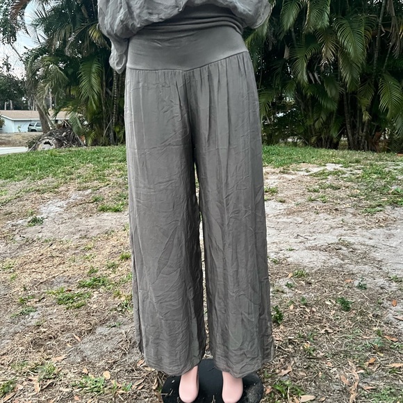 Set - Picture 3 of 9